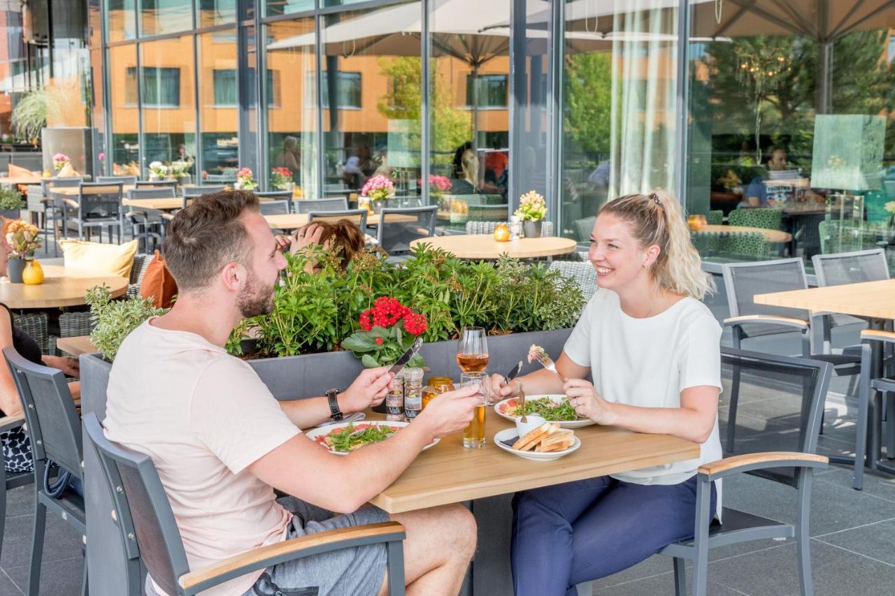 Van Der Valk Hotel Almere Bagian luar foto
