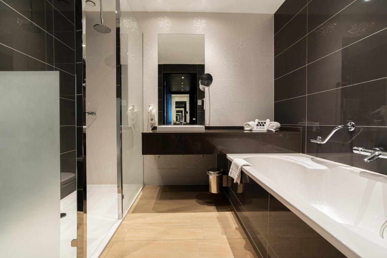 Van Der Valk Hotel Almere Bagian luar foto