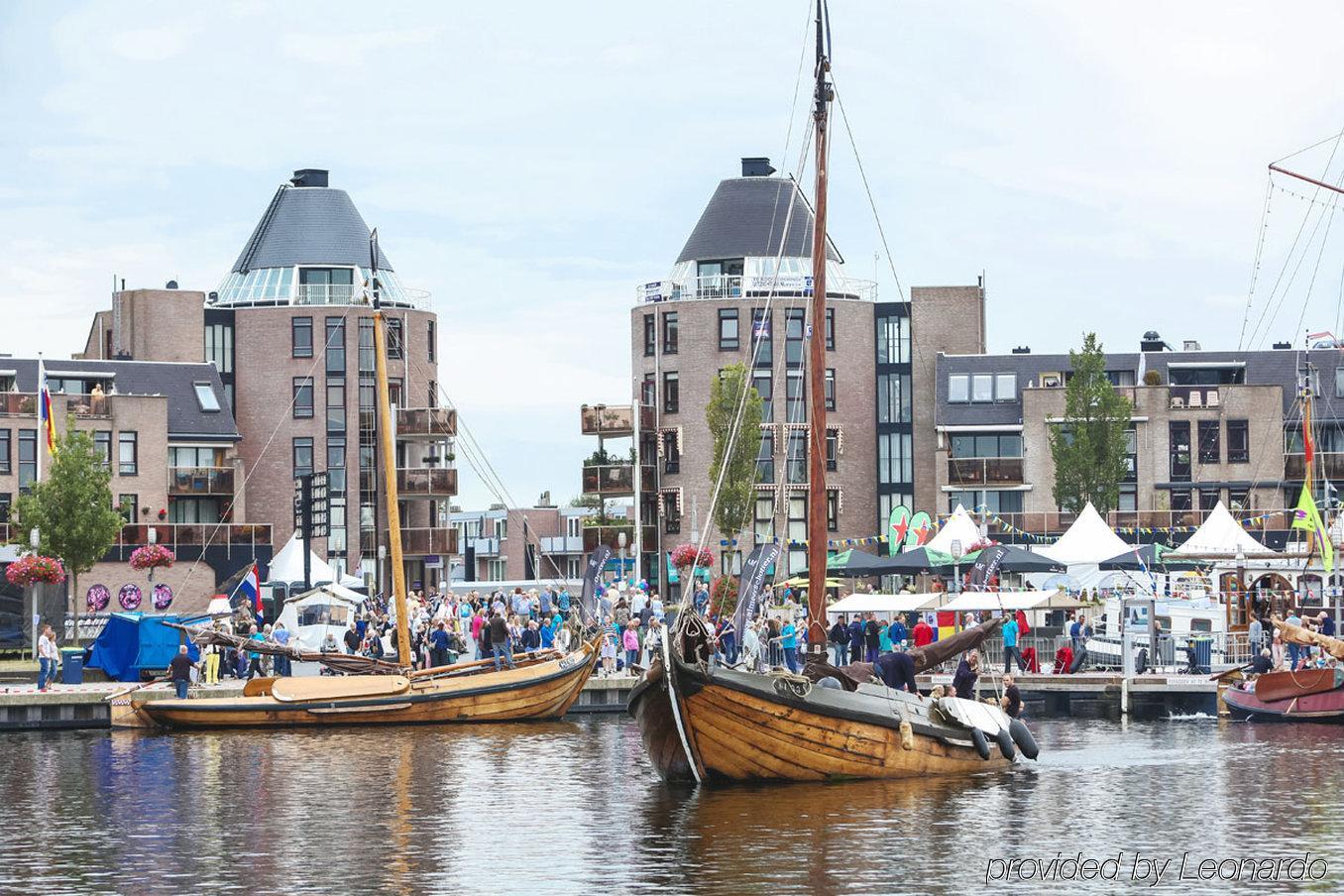 Van Der Valk Hotel Almere Bagian luar foto