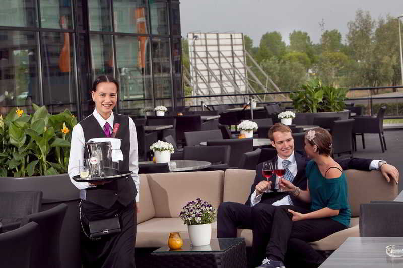 Van Der Valk Hotel Almere Bagian luar foto