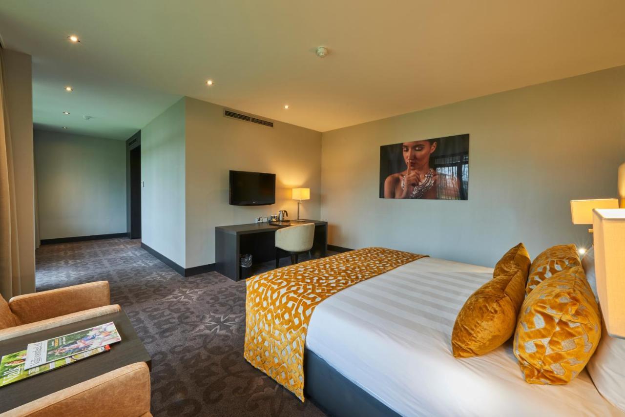 Van Der Valk Hotel Almere Bagian luar foto