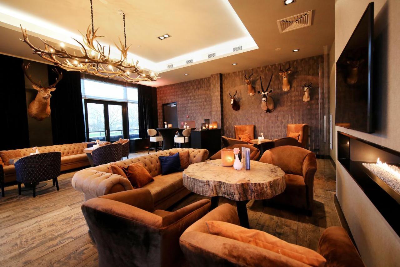 Van Der Valk Hotel Almere Bagian luar foto