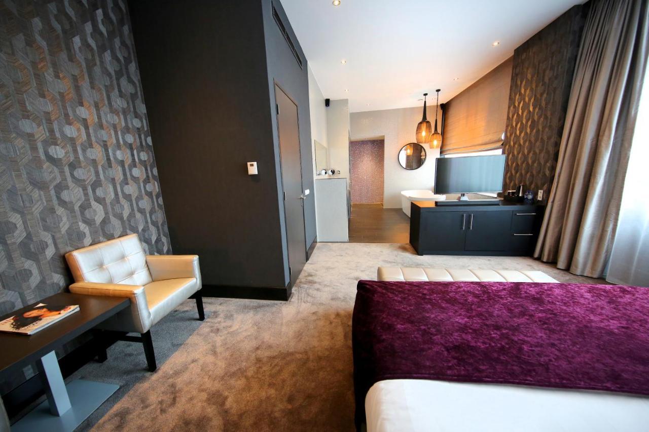 Van Der Valk Hotel Almere Bagian luar foto